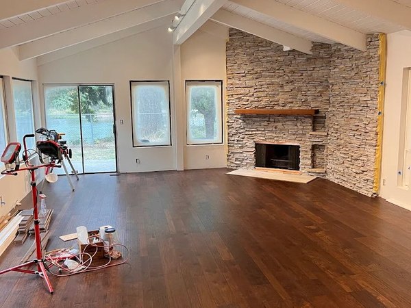 Covered patio addition in Lane County