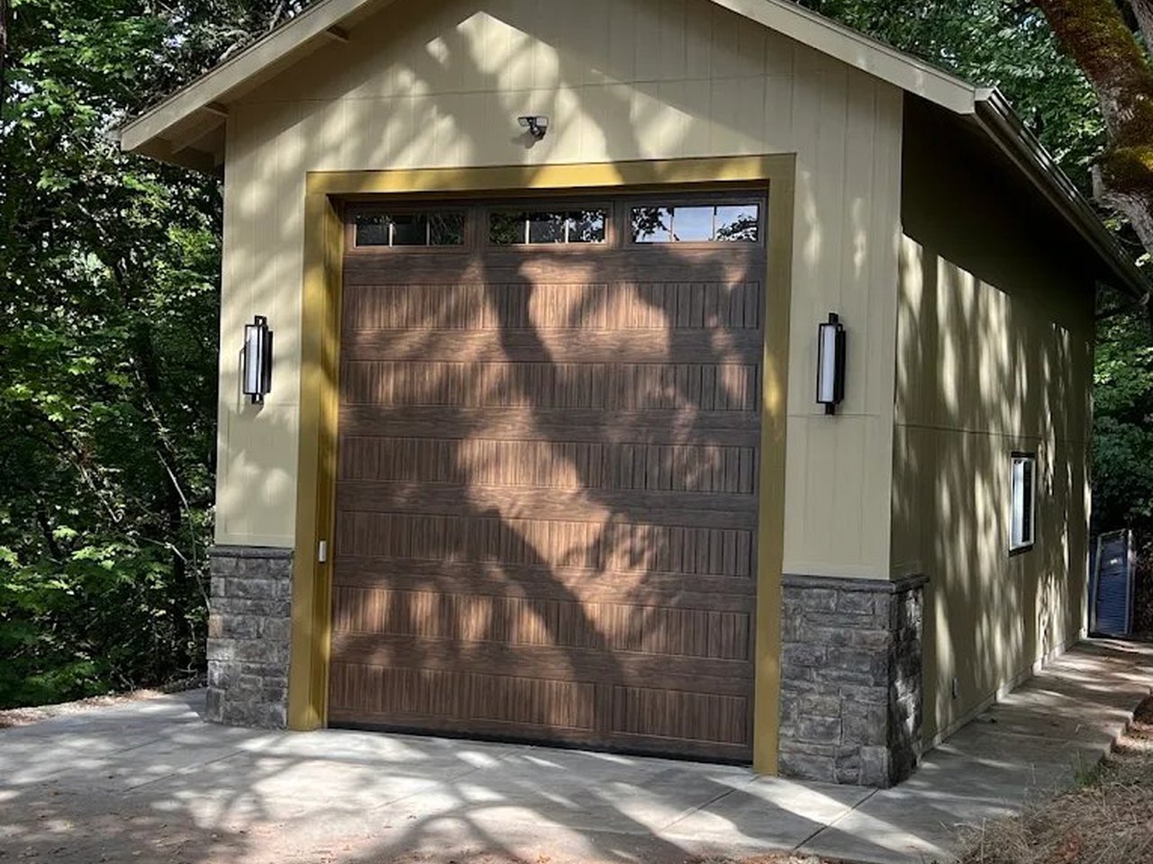 Finished custom home in Eugene, Oregon